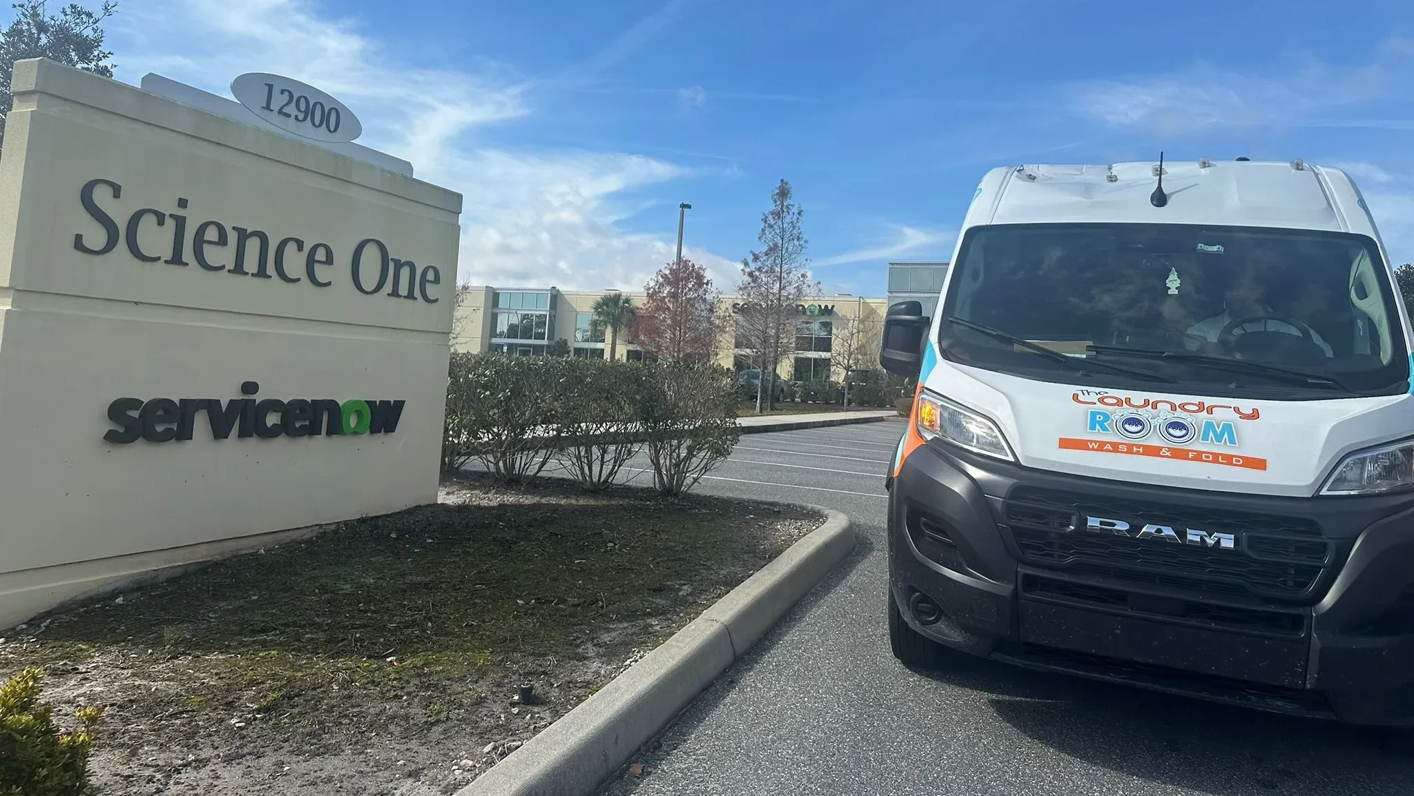 Affordable Laundry Services in 32811 – Convenient, Fast, and Professional Solutions